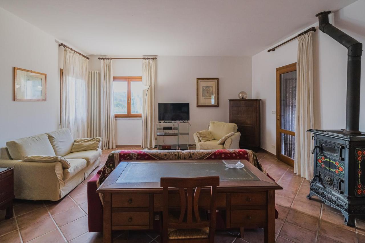 Villa Doddy Nei Pressi Di Barbarossa 阿祖罗港 外观 照片