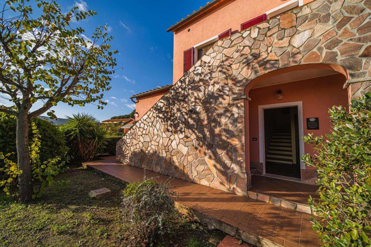 Villa Doddy Nei Pressi Di Barbarossa 阿祖罗港 外观 照片